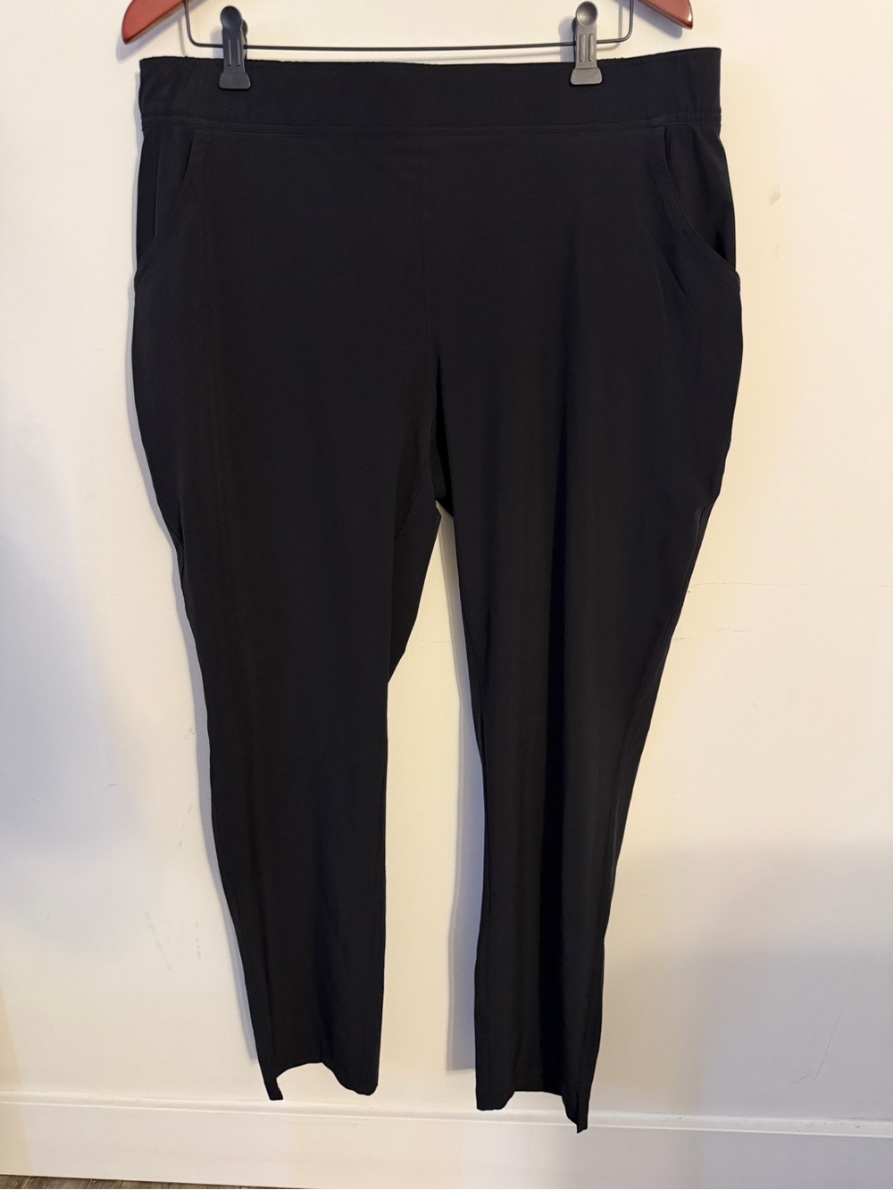 Eddie Bauer Black Pull-On Ponte Leggings